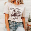 boots buckles tshirt